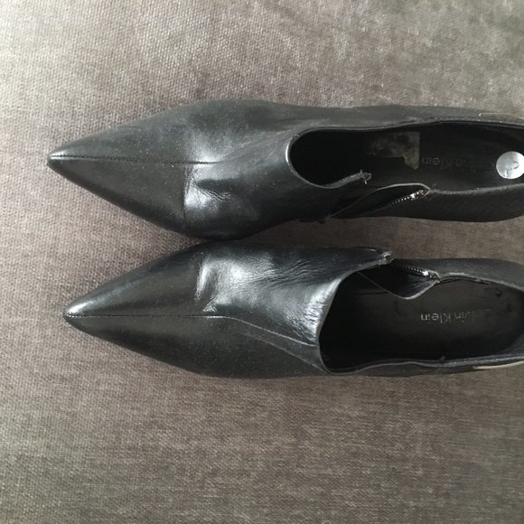 Black Ankle High Heels - Picture 2 of 2